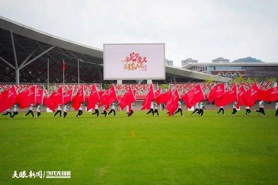 张天爱自曝空乘工作颠覆想象，并大赞原型;我从心底里佩服她